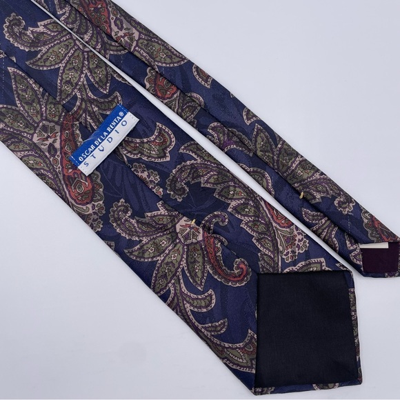 Oscar de la Renta Studio Paisley Sleek Tie in Navy and Olive - Picture 6 of 9